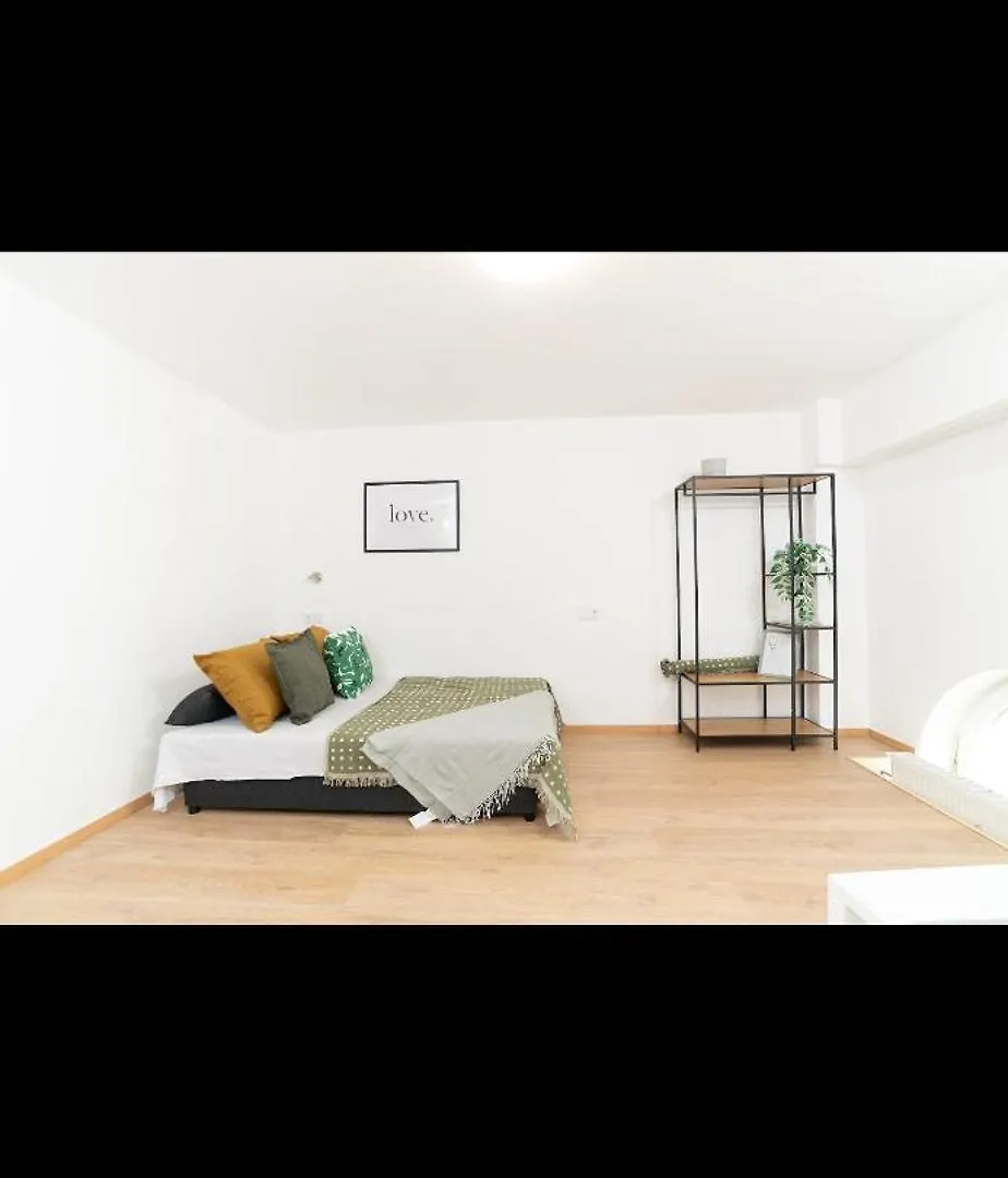 Daire Klauzal Stret New Studio Budapeşte